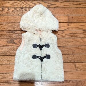 Tucker + Tate Cream Fuzzy Hooded Vest